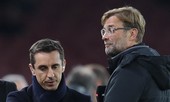 Bị huyền thoại M.U xỉa xói, HLV Liverpool lập tức 'phản pháo'