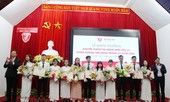 Huế tuyên dương tân thủ khoa đại học và sinh viên tài năng