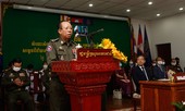 Không phải Thủ tướng, Bộ trưởng Quốc phòng Campuchia mới là người đầu tiên tiêm vắc-xin COVID-19