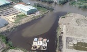 Nước đen bốc mùi hôi thối chảy ra từ doanh nghiệp, dân gửi đơn cầu cứu