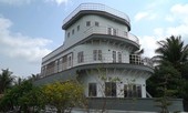 Lạ kỳ: Chi 5 tỷ đồng xây ngôi nhà giống như du thuyền ở miền Tây