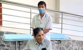 Thương Tín xuất viện, NSND Kim Cương trao 100 triệu đồng hỗ trợ