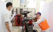 Kỹ thuật viên dịch vụ và nhân viên phụ tùng Honda so tài cân não