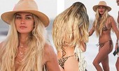 Shayna Taylor thả dáng nóng bỏng với bikini ở biển