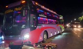 Va chạm với xe khách, 2 mẹ con chết thương tâm
