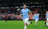 HLV Barcelona sốt ruột vì chưa mua được sao trẻ Man City
