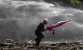 Người biểu tình Thái đụng độ cảnh sát