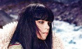 Meghan Collison hoang dại trên núi tuyết