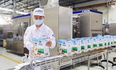 Vinamilk ‘xông đất’ 2021 với lô hàng lớn gồm sữa hạt và sữa đặc xuất khẩu đi Trung Quốc