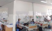 Những bệnh nhân đầu tiền đến điều trị tại bệnh viện trăm tỉ từng bỏ hoang