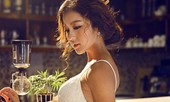 Vợ ngất xỉu khi 'em kết nghĩa' của chồng ôm bầu đến tận nhà đòi danh phận