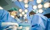 Bác sĩ nói về thông tin 'bệnh nhân ung thư đụng dao kéo sẽ nhanh chết'