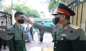 Lấy mẫu xét nghiệm SARS-CoV-2 tân binh Thủ đô
