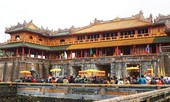 Khu Di sản Huế thất thu chưa từng thấy