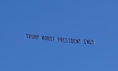 Ông Trump bị cư dân Florida chế nhạo ngay tại tư dinh