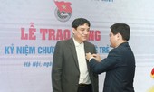 T.Ư Đoàn trao tặng Kỷ niệm chương 'Vì thế hệ trẻ' cho ông Nguyễn Đắc Vinh