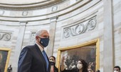 Sơ tán chậm, Phó Tổng thống Pence suýt chạm mặt nhóm bạo loạn Điện Capitol