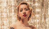 Giữa cơn bão chê bai giọng hát, Chi Pu bất ngờ được khen ứng xử quá khéo léo