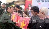 Tặng 16 nghìn cờ Tổ quốc, 5 nghìn ảnh Bác Hồ cho ngư dân Phú Yên