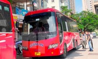 Bến xe đóng cửa, xe khách đón trả 'thượng đế' ở lòng đường