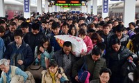 Why do more than 1.2 billion Chinese have only 100 surnames, while the US has 6.3 million surnames?