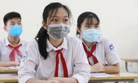 Hà Nội: Sớm cho học sinh lớp 12 đến trường, không chờ tiêm vắc xin
