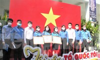 Bình Dương tuyên dương tình nguyện viên chống dịch 