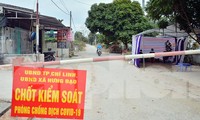 Chốt kiểm soát, phong tỏa tại TP Chí Linh.