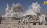 100 quả tên lửa đã dội xuống Đông Ghouta của Syria