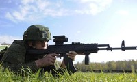 Trực tiếp thử nghiệm hai loại tiểu liên AK-12K và AK-15K