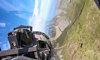 Video từ buồng lái F-15 Strike Eagle khi bay tầm thấp qua hồ Loch Ness