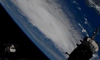 Siêu bão Dorian sắp vào Mỹ nhìn từ vệ tinh
