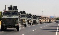 Đoàn xe quân sự của Thổ Nhĩ Kỳ tiến vào Syria. (Ảnh: Reuters)