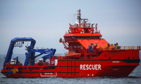 Một tàu cứu hộ trên vùng biển Barents
