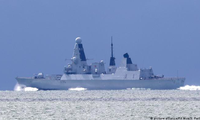 Tàu HMS Defender của Hải quân Anh