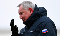Giám đốc Roscosmos Dmitry Rogozin tuyên bố Nga coi việc ngắt kết nối vệ tinh là hành động chiến tranh. (Ảnh: Reuters)