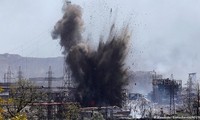 Khu vực nhà máy thép Azovstal nhiều lần bị tấn công. (Ảnh: Reuters)