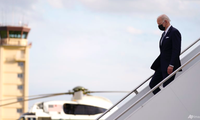Chuyên cơ chở Tổng thống Mỹ Joe Biden đáp xuống căn cứ không quân Yokota, Nhật Bản, ngày 22/5. (Ảnh: AP)