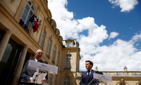Tổng thống Pháp Emmanuel Macron và Thủ tướng Úc Anthony Albanese trong cuộc họp báo chung tại Paris ngày 1/7. (Ảnh: Reuters)
