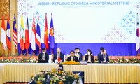 Bộ trưởng Ngoại giao Bùi Thanh Sơn đồng chủ trì đồng chủ Hội nghị Bộ trưởng Ngoại giao ASEAN - Hàn Quốc. (Ảnh: Mofa)