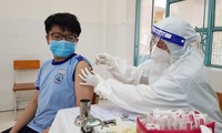Việt Nam thuộc nhóm 6 quốc gia tiêm vắc xin COVID-19 cao nhất thế giới