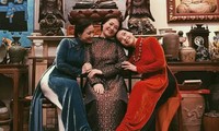 3 chị em nghệ sĩ: Lê Vân, Lê Khanh và Lê Vi. 