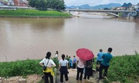 Hiện trường vụ đuối nước trên sông Kỳ Cùng trưa nay (27/6) -Ảnh: Hà Tuấn 