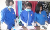 Thanh niên Hà Tĩnh may hàng nghìn khẩu trang phát miễn phí chống dịch Covid-19