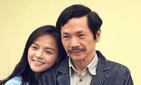 NSND Trung Anh, diễn viên Thu Quỳnh nhận Huy chương vàng sân khấu