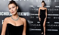Bella Hadid siêu quyến rũ với đầm xẻ cao và trang sức đắt giá