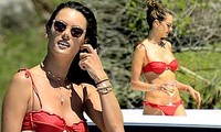 Alessandra Ambrosio diện bikini đỏ rực tắm nắng