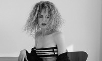 Sắc vóc nóng bỏng của &apos;thiên nga nước Úc&apos; U60 Nicole Kidman