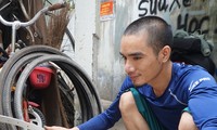 Chàng kỹ thuật viên &apos;hồi sinh&apos; xe đạp cũ tặng học trò nghèo