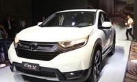 Honda CR-V đồng loạt giảm giá, gây khó thêm cho &apos;đàn em&apos; HR-V?